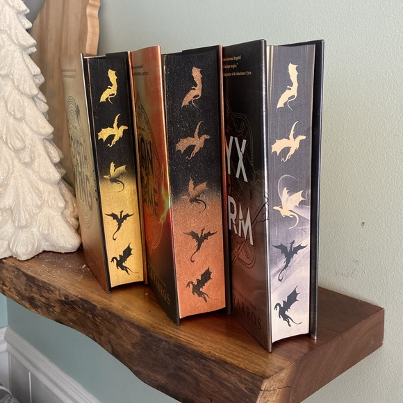 Fourth Wing 🐉/Iron Flame 🔥/Onyx Storm ⛈️ - Picture 2 of 4